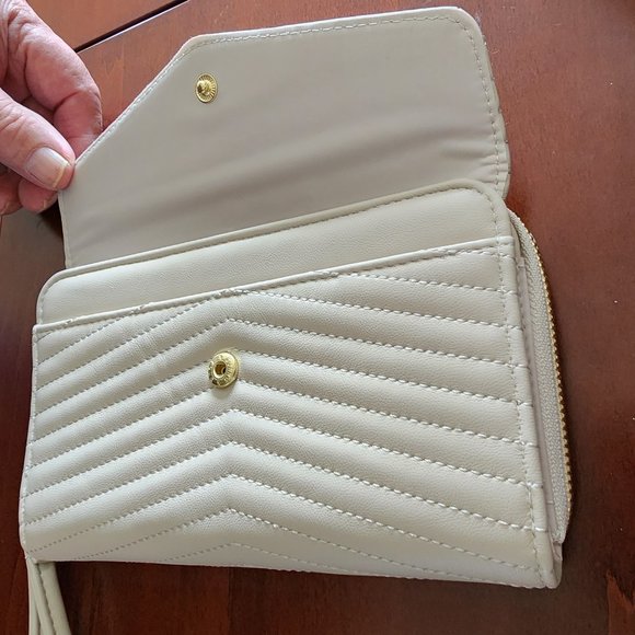 Cream Color Satchel Bag - Picture 4 of 4